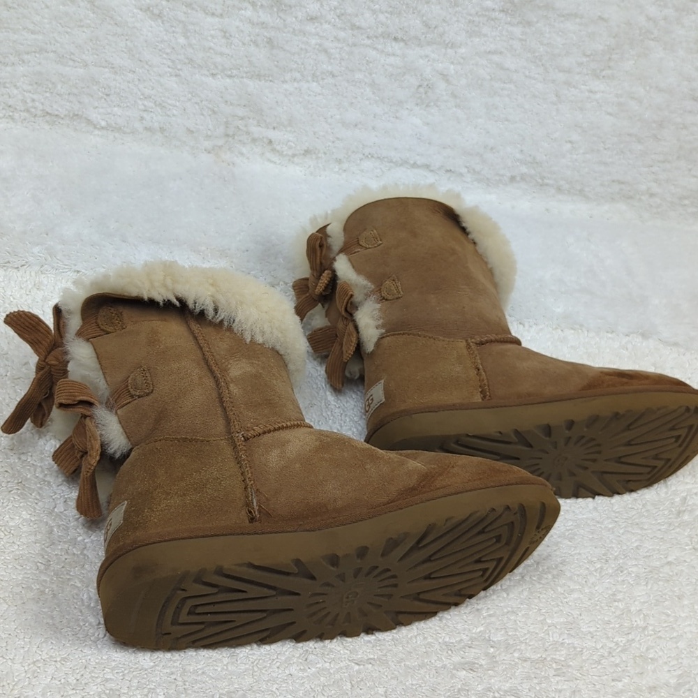 UGG Shearling Ankle Boots Womens 8 Tan Suede Flats Shoes - Picture 3 of 12